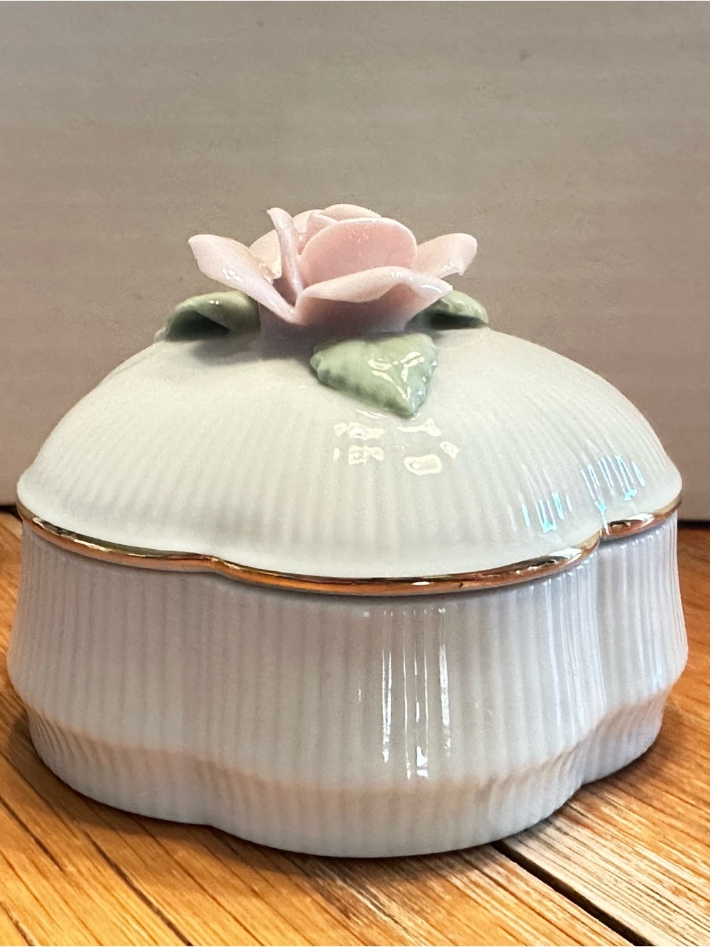 Porcelain Heritage House Musical Trinket Box